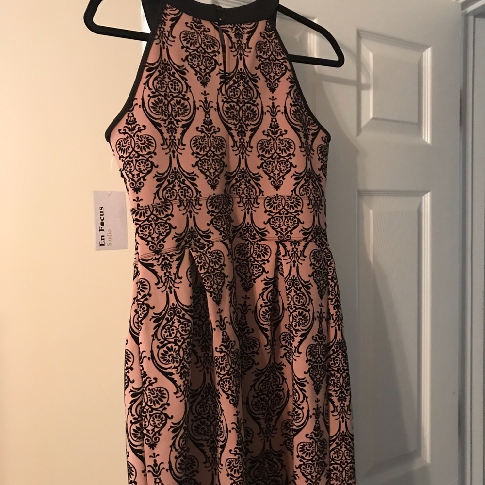 Dress - Picture 4 of 4